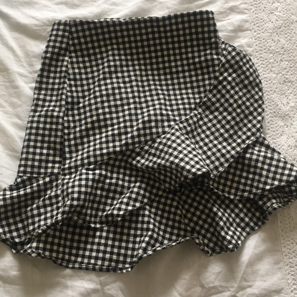 Ruffle gingham skirt